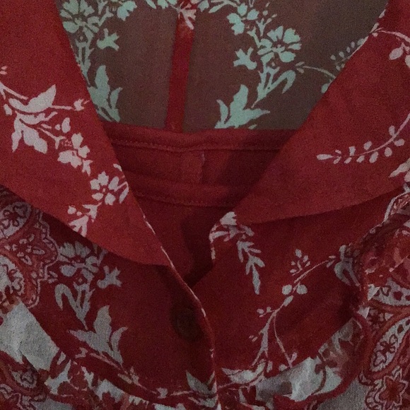 Silk blouse in red print with attached cami - Picture 3 of 4